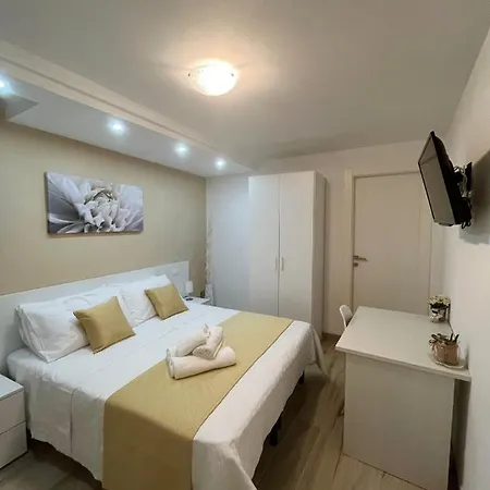 Arcobaleno Guest house *