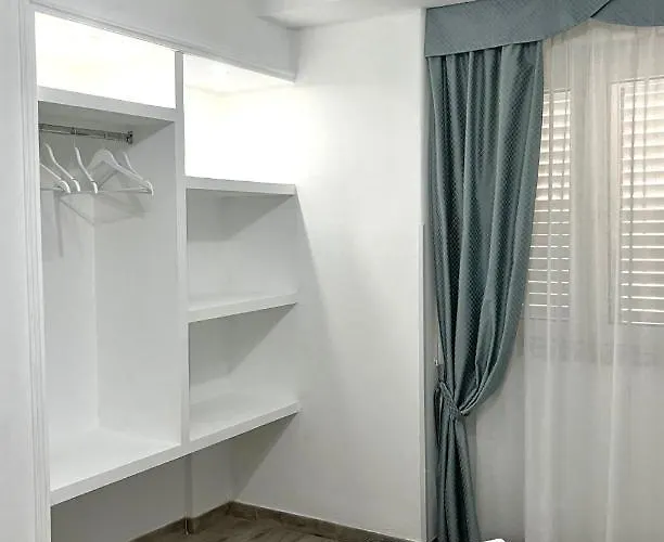 Arcobaleno 招待所 3*